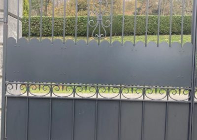 portail gris ferronnerie